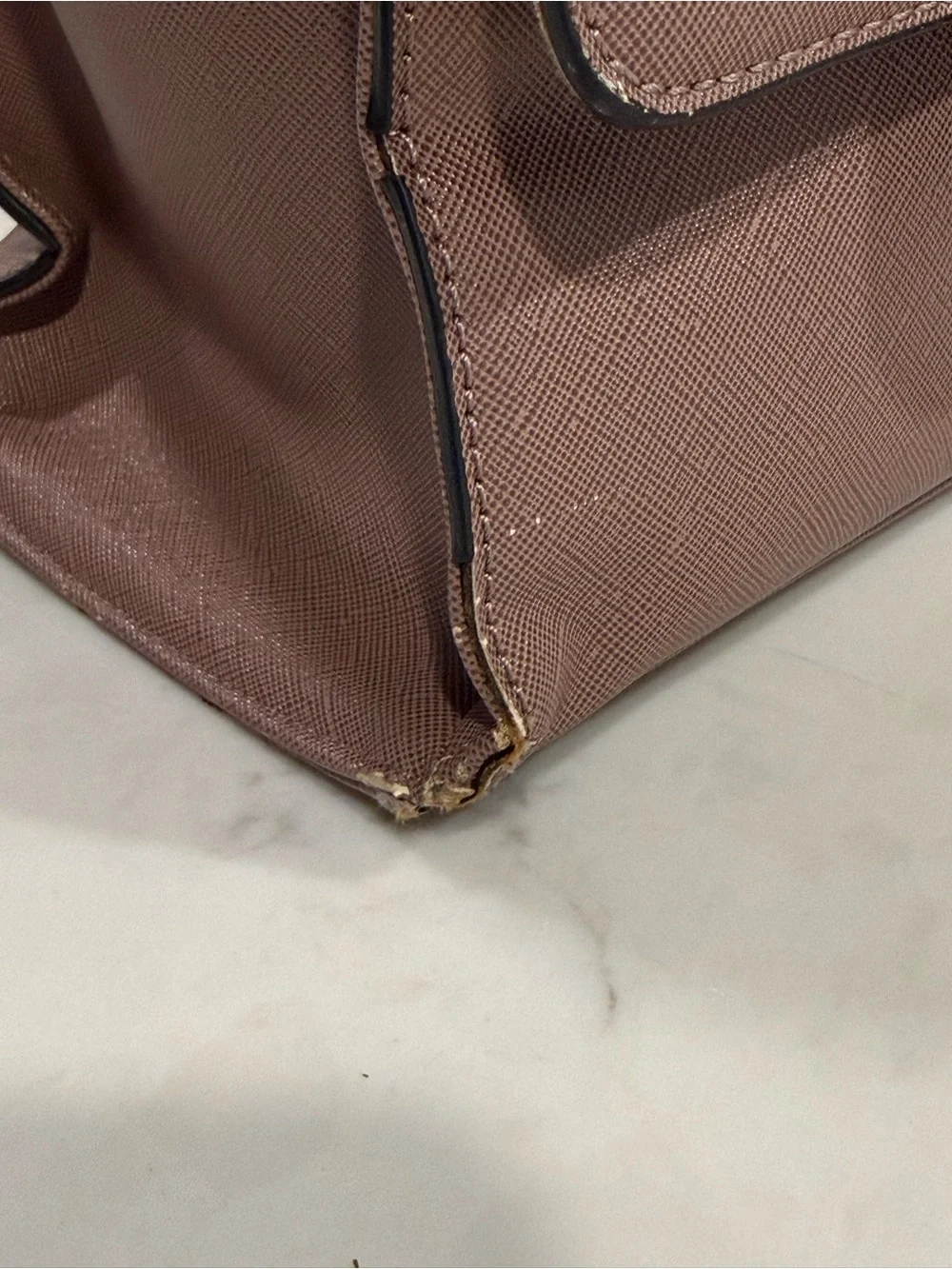 Woman’s Classic Top-Handle Messenger Bag in Dusty Rose